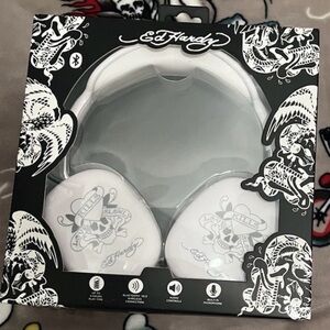 Ed Hardy White Skull Design Headphones